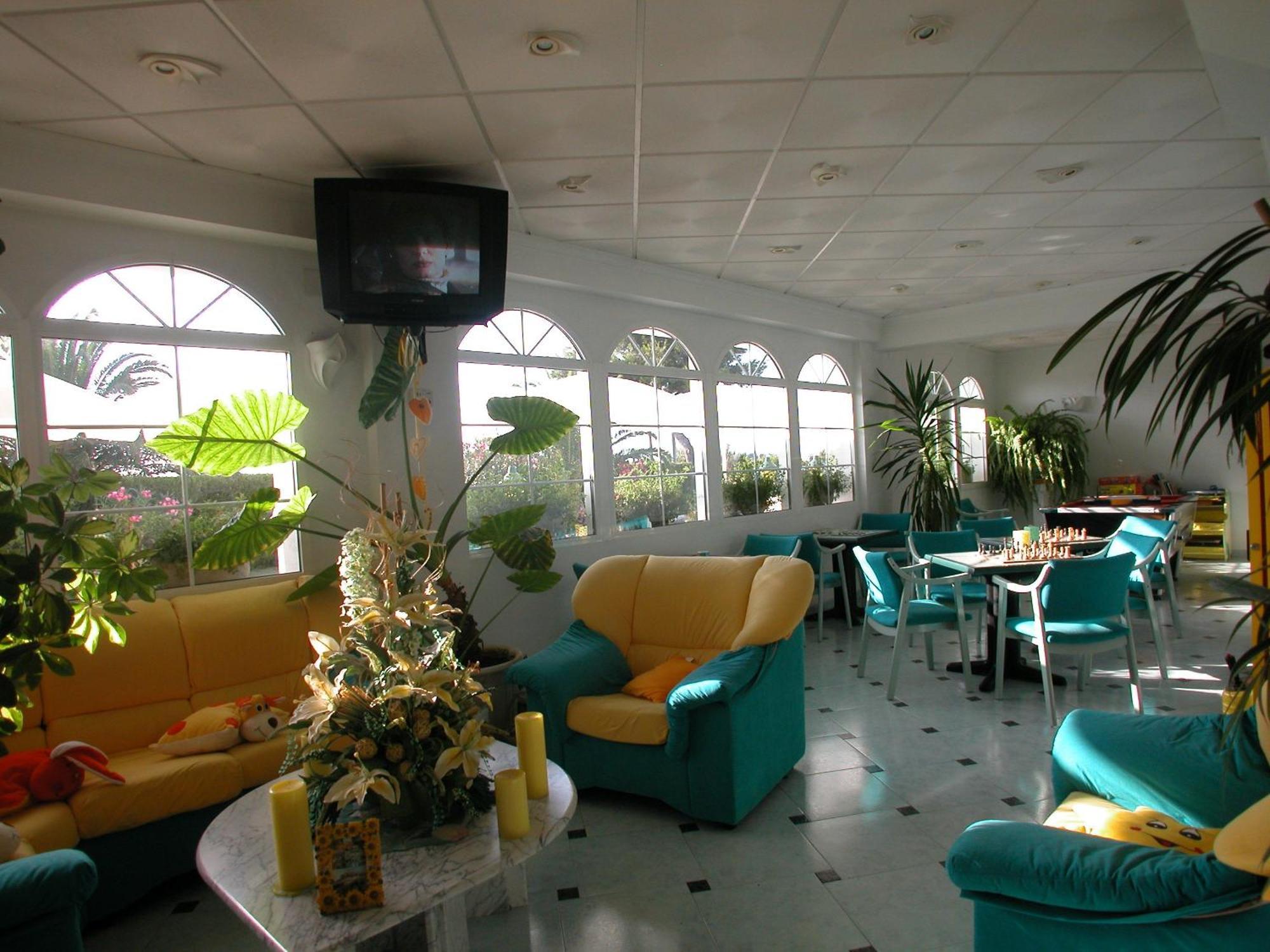 Hotel Crystal Park Винарос Экстерьер фото